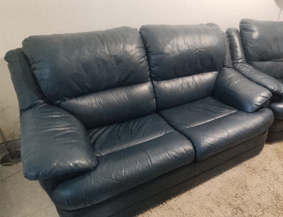 Sofá | Compr. 165cm x Larg. 90cm x Alt. 89cm