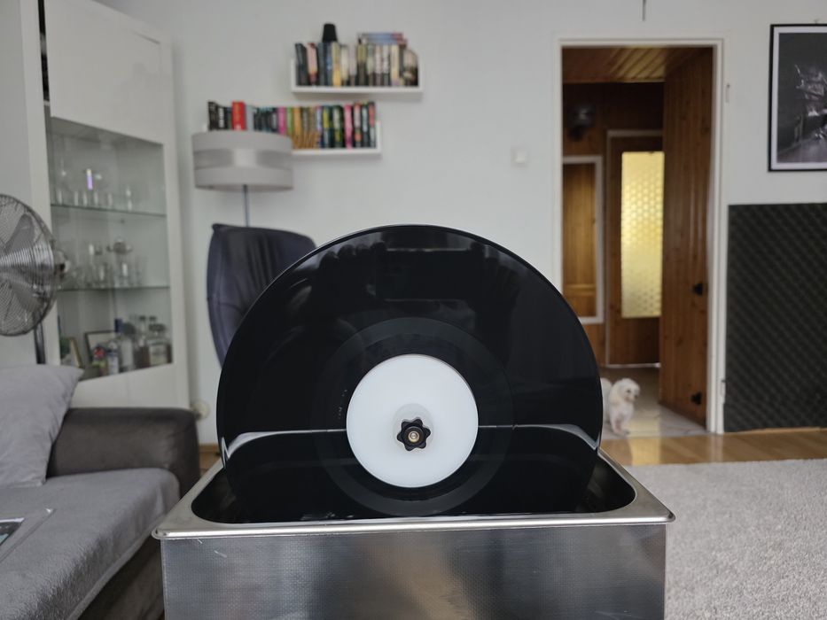 Mycie plyt winylowych