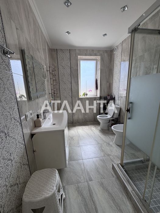 Гарний будинок в Чагрі