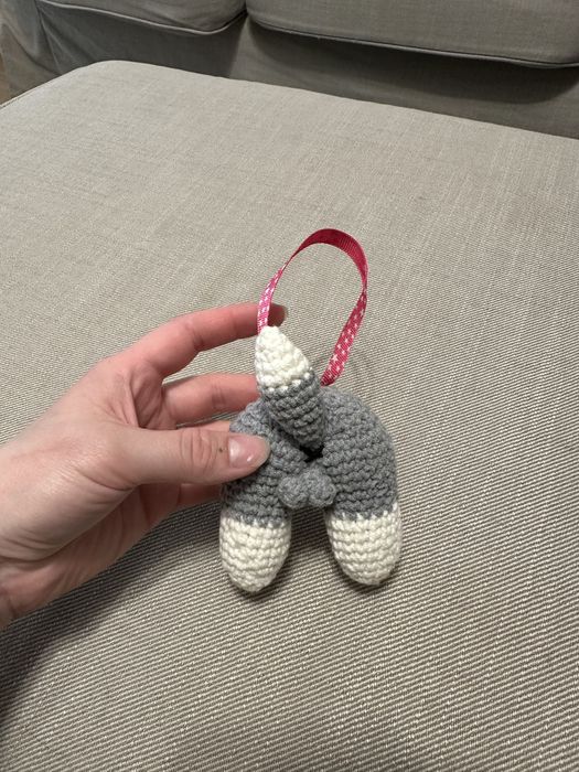 Zawieszka kocia pupa brelok