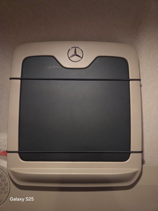 Półka, stolik mercedes actros mp5