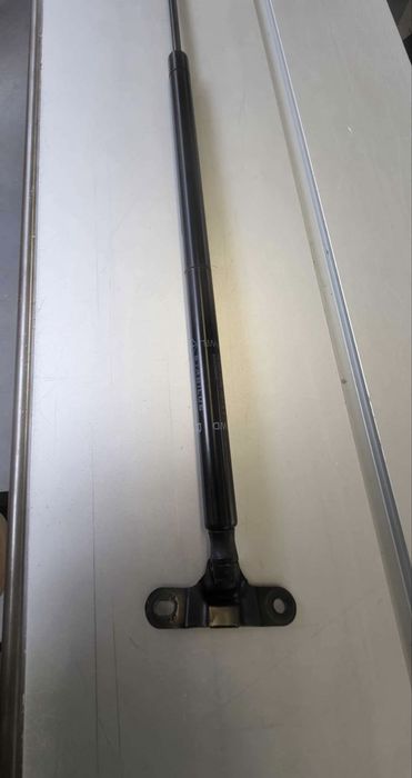 Siłownik Stabilus do Dodge Durango