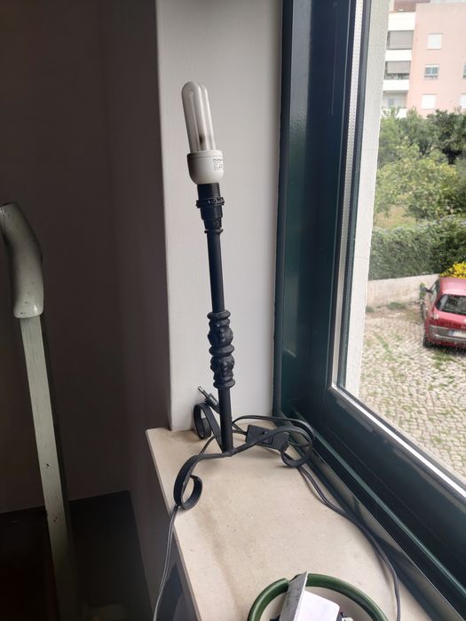 Par de candeeiros em ferro