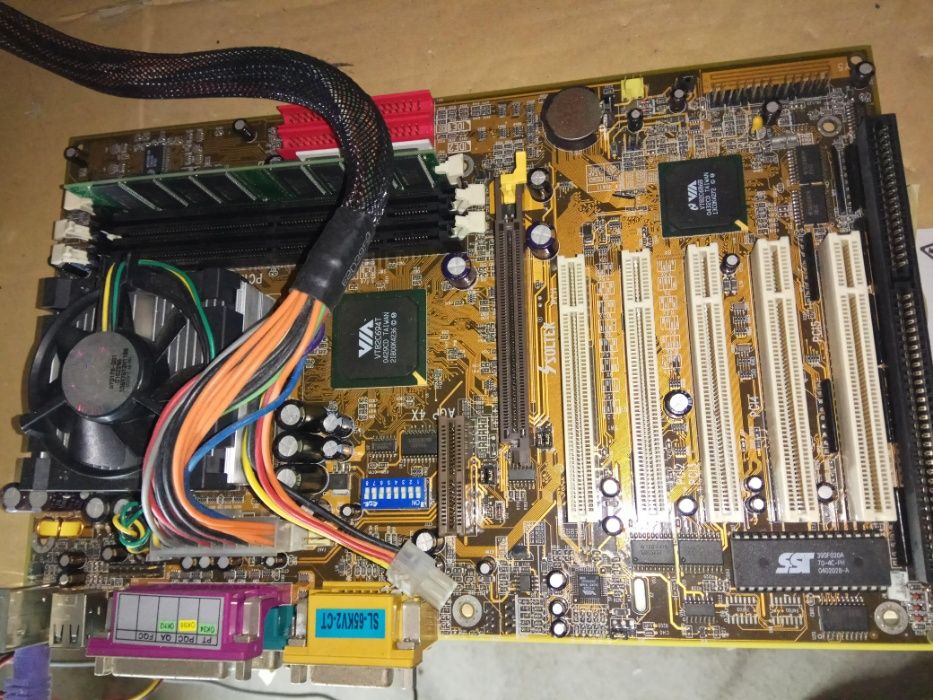 Board Socket 7, 3, 370, Slot 1 a trabalhar