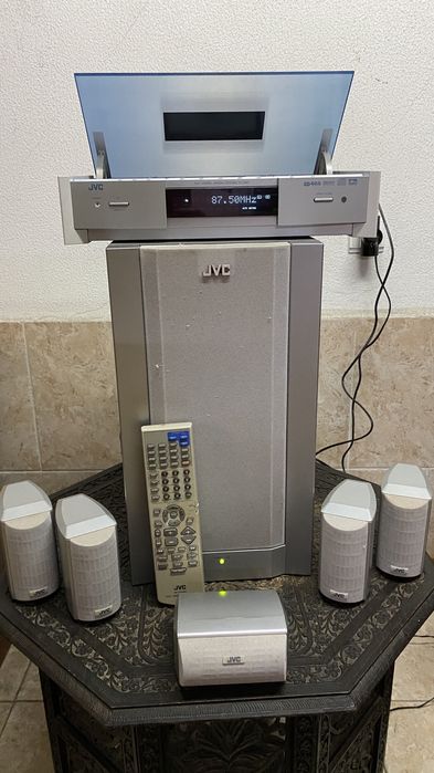 Sistema de som JVC home cinema  5.1