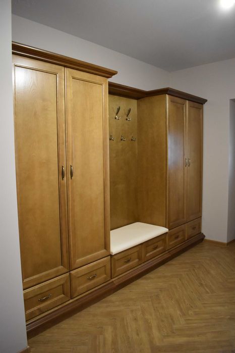 Przedpokój, hol, wiatrołap, garderoba- szafy, lamele, panele tapicerka