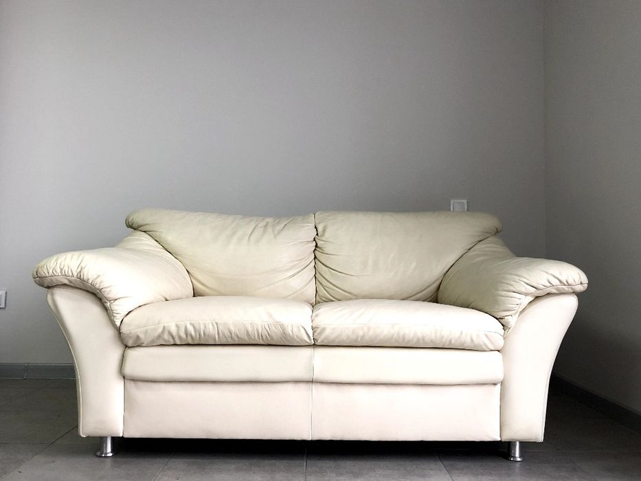 Продаю диван шкіряний.