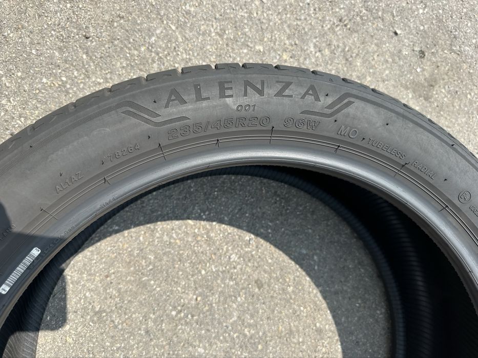 235/45 R20 Bridgestone Alenza 001 /2020рік/пара/літо/