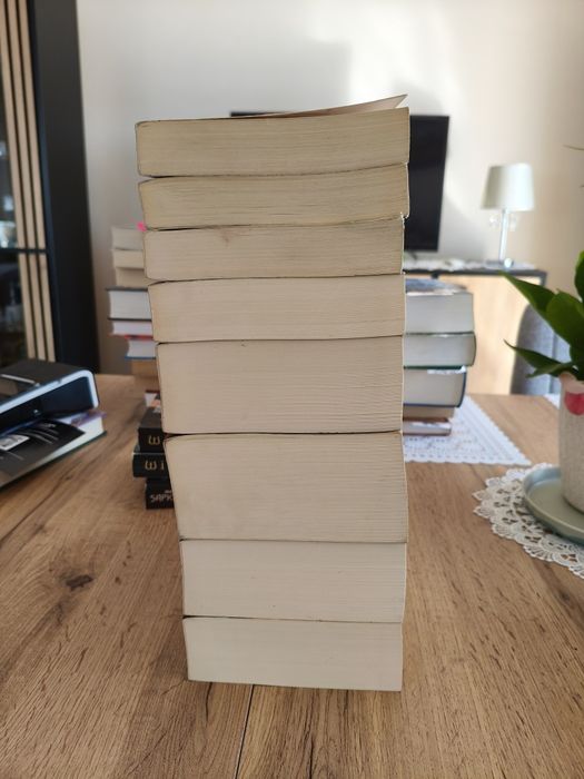 #986 Harry Potter zestaw książek  1-8