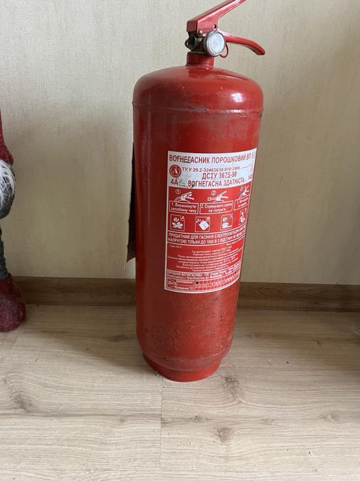Вогнегасник б/у автомобільні, 7шт.