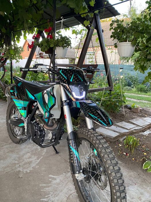 Продам мотоцикол    стан ідеал , новий все прцює
