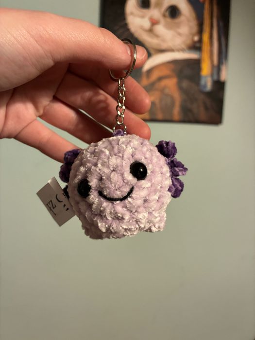 Mini aksolotl na szydełku - jasnofioletowy