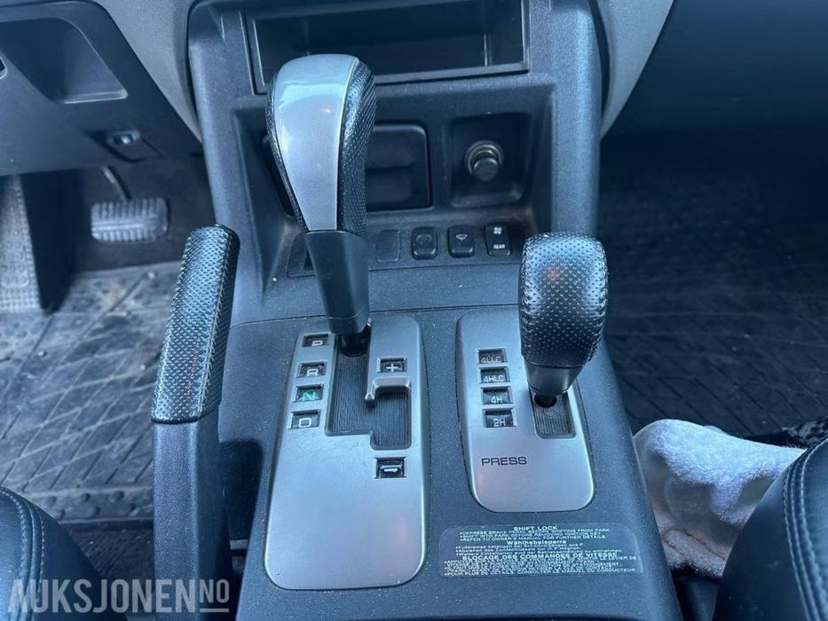 Mitsubishi Pajero 2005p 3.2TDI з Норвегії для ЗСУ