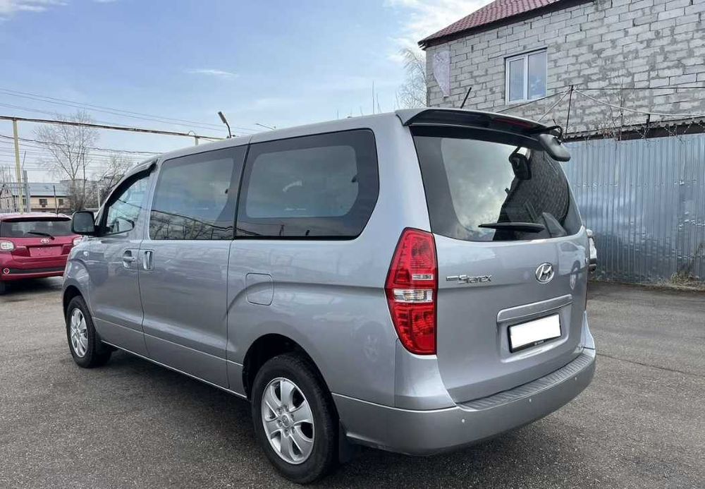 Hyundai Grand Starex  2020