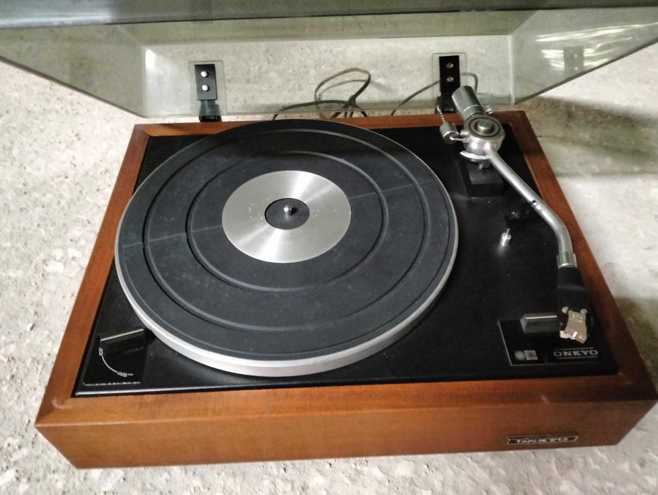 Gira-discos: Dual, Visonik, Telefunken, Universum, Onkyo, etc.