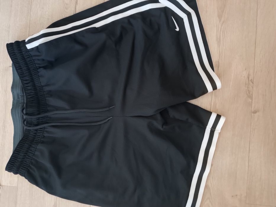 Spodenki Nike rozmiar s