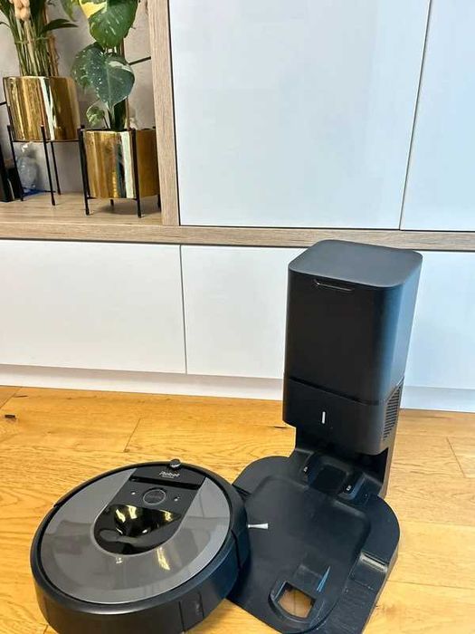 Robot sprzątający iRobot Roomba i7 plus stacja czyszcząca
