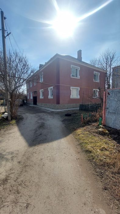 Продам 3-кімнатну квартиру. Вул.Покровська,6.