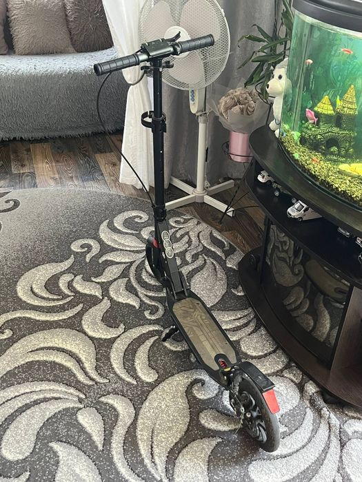 Продам дитячий самокат