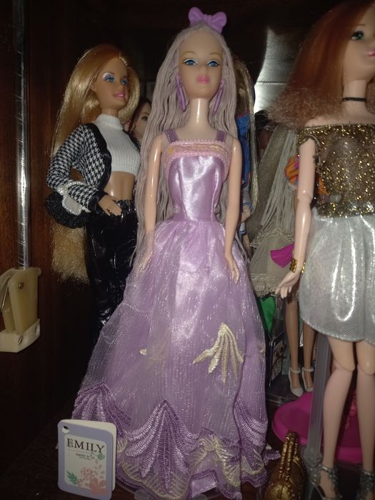 Продаю колекцію кукол Барбі ціни дуже дешеві даром