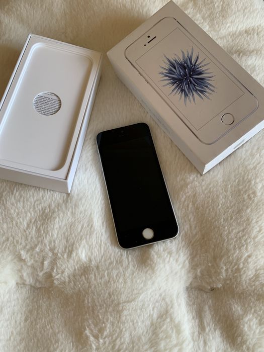 Iphone SE 64 gb бу