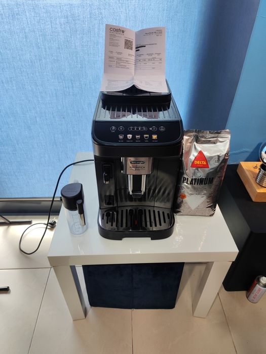 Máquina Delongui Magnífica Evo Capuccino com fatura+ 1KG Delta Platium