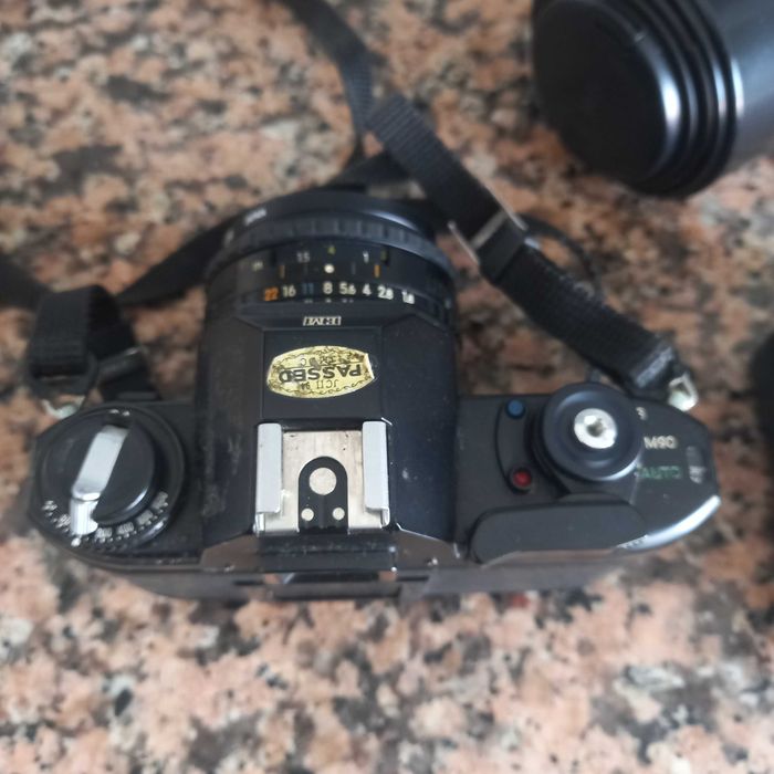 Maquina fotográfica Nikon com objectia, flash e bolsa de transporte