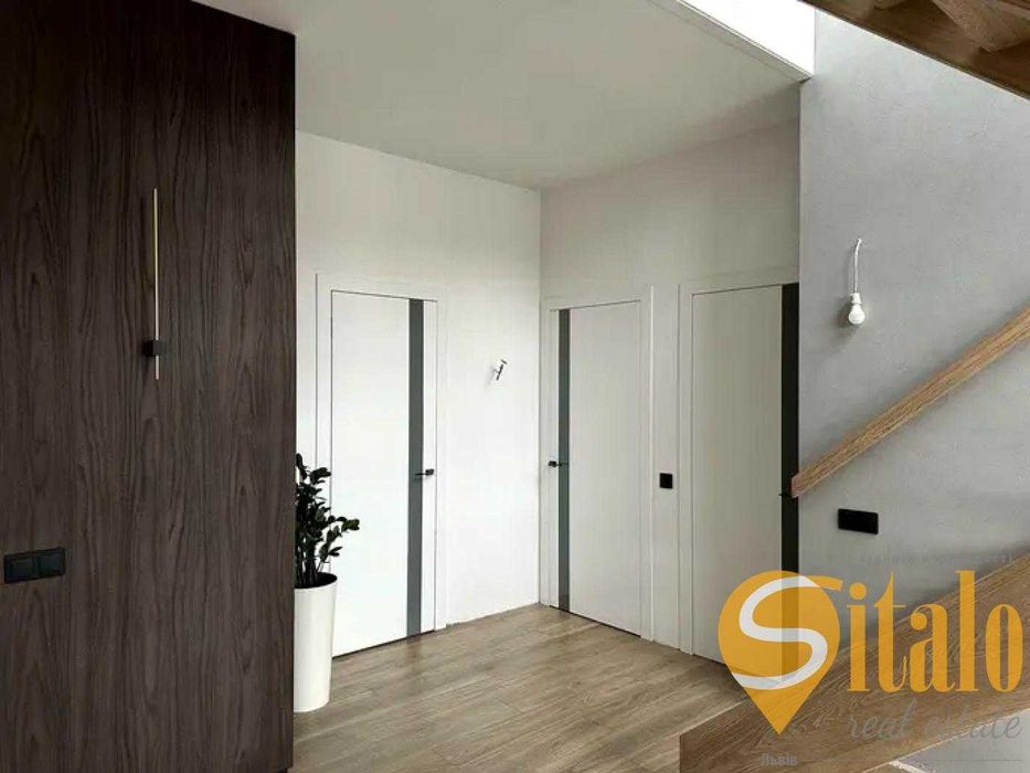 Продаж 4 кімнатної квартири, пентхаус, вулиця Героїв Крут, Новий Львів