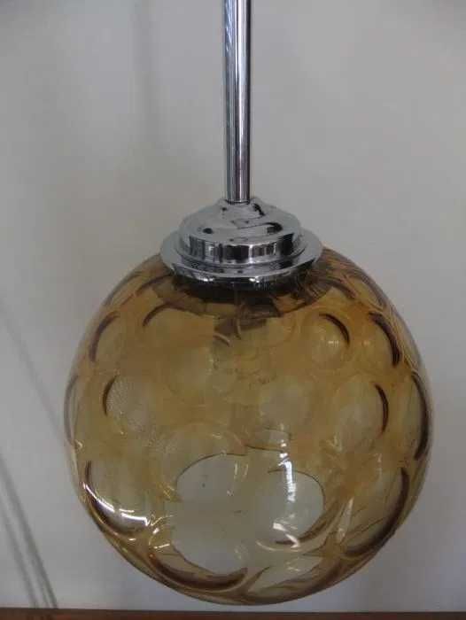 Candeeiro de teto antigo globo vidro castanho