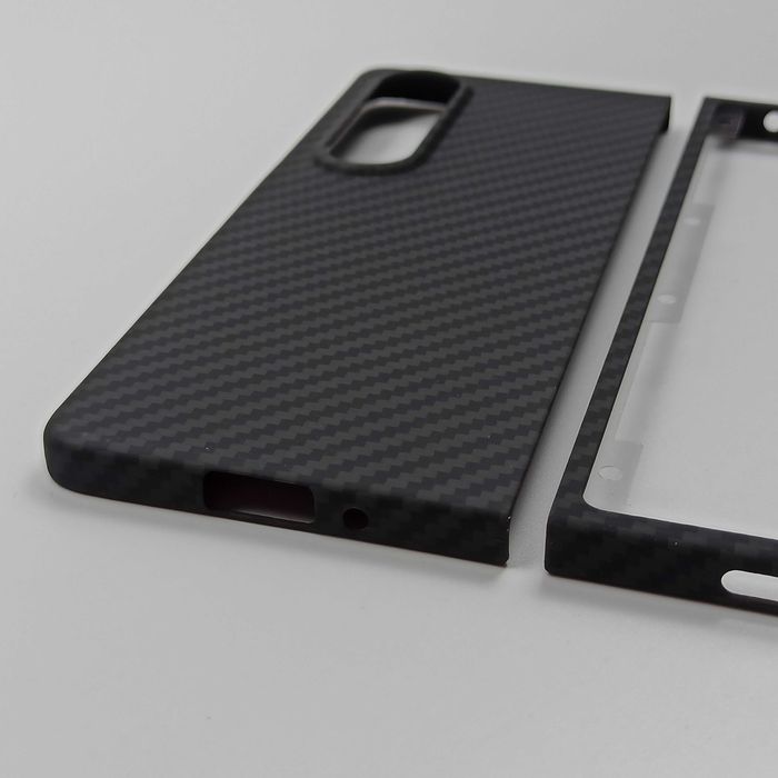 Карбоновый чехол Samsung Galaxy Z Fold 4
