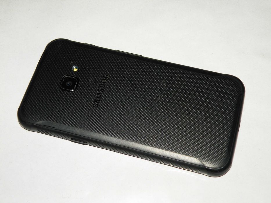 Kultowy telefon Samsung Galaxy Xcover4 ponoć wodoszczelny ?