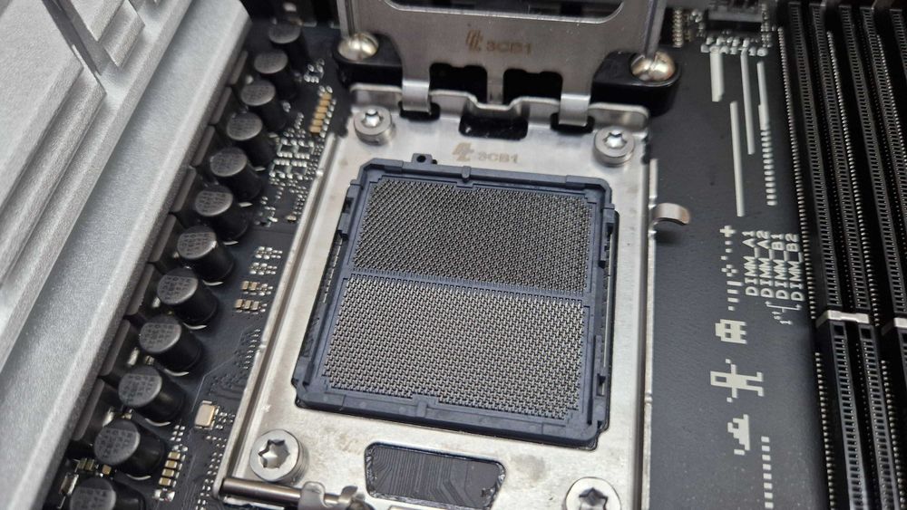 Płyta główna Asus Rog Strix B650-A Gaming Wifi box gwarancja nr 499817