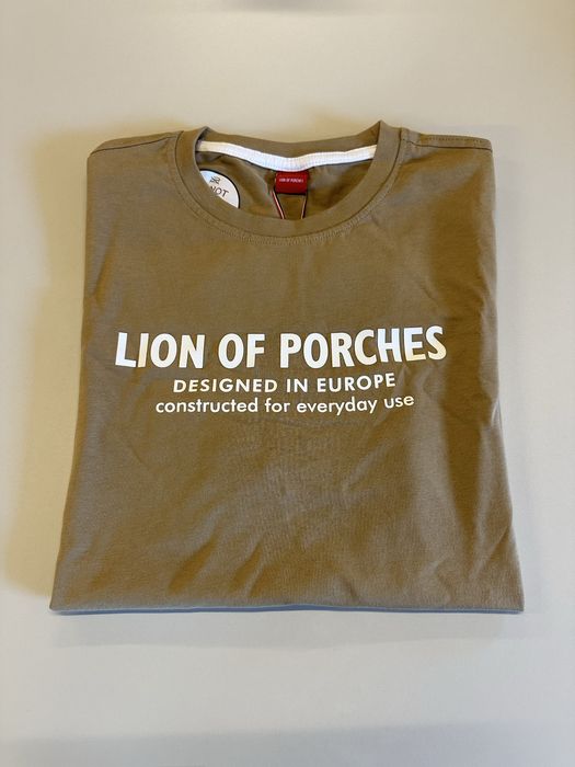 T-shirt “Lion Of Porches” nova com etiqueta.