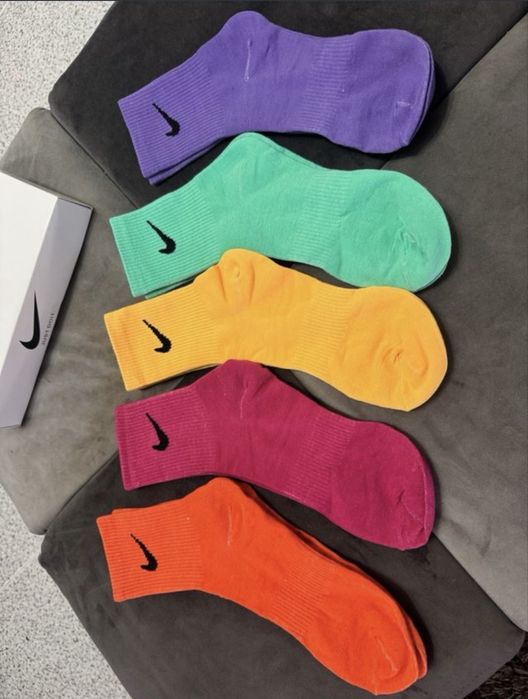 Meias de desporto do 37 so 40 novas coloridas nunca usadas  muito c
