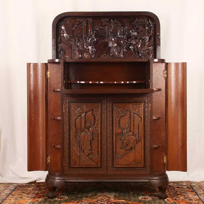 Móvel bar oriental em madeira exótica entalhada