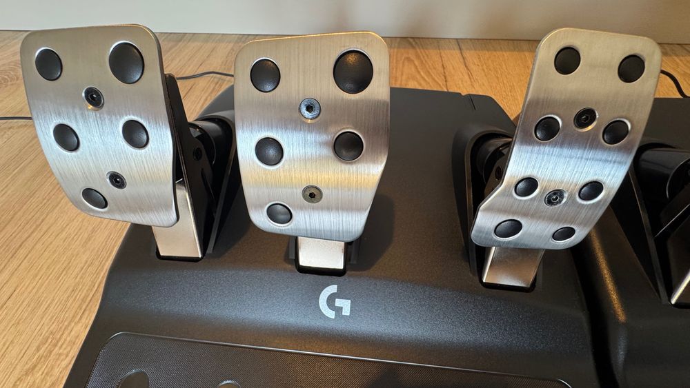 Kierownica Logitech G923 jak nowa na gwarancji