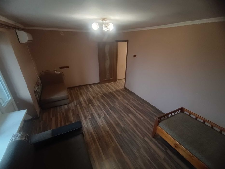 ОДНОКІМНАТНА КВАРТИРА 37.2 кв.м. в районі АТБ!