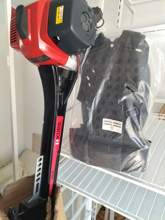 Roçadeira profissional Kawasaki TJ 53 e