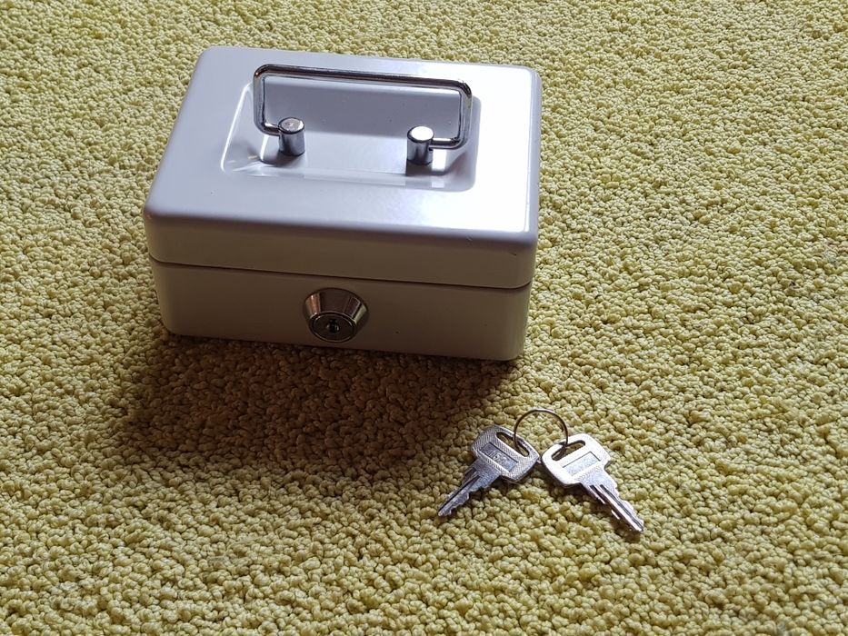 Metalowa Kasetka + 2 Klucze Sejf Na Zamek Szkatułka Zamykana