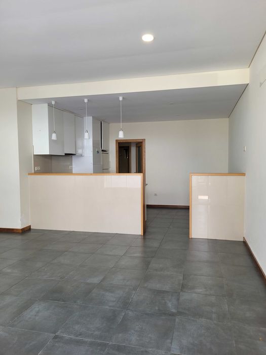 Arrenda-se T2 - Centro de Oliveira do Bairro