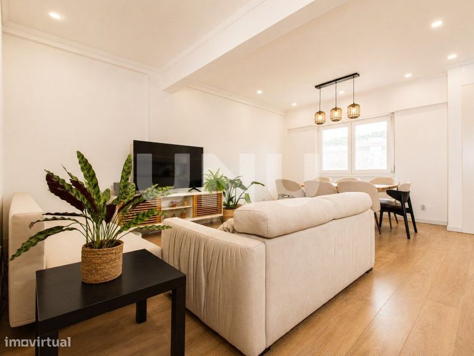 Apartamento T2 remodelado, em Odivelas!