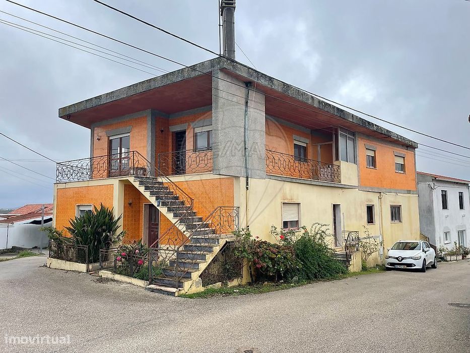 Moradia T5 para venda