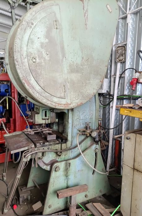 Prensa Mecânica NIAGARA A 2½ – 22 Toneladas | Industrial, Robusta e Op
