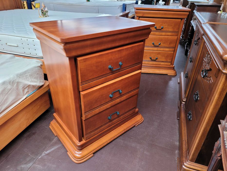 Excelentes mesas de cabeceira madeira maciça - Valor u64584264665987121