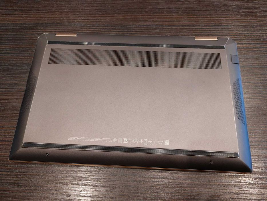 HP Spectre x360 Connvertible 13  i5-1135G7 ,8ram ,512Gb SSD 4K