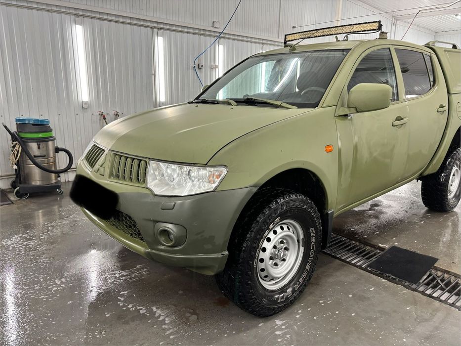 Mitsubishi l200 2011 ideal