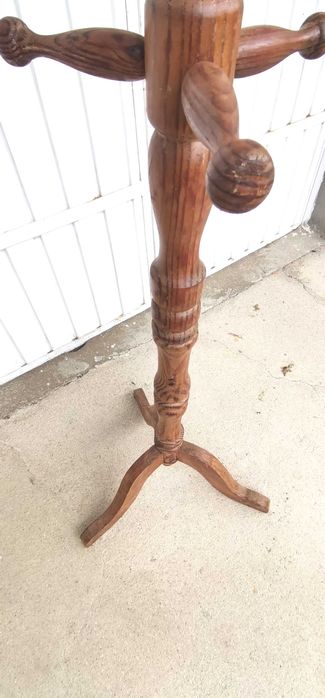 Cabide em madeira massiça (para restaurar)64738420277890121