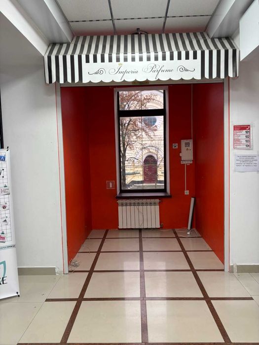 В оренду торгова площа 5 кв.м. в ТОЦ "Премьєр", (вул. Cоборна 94)