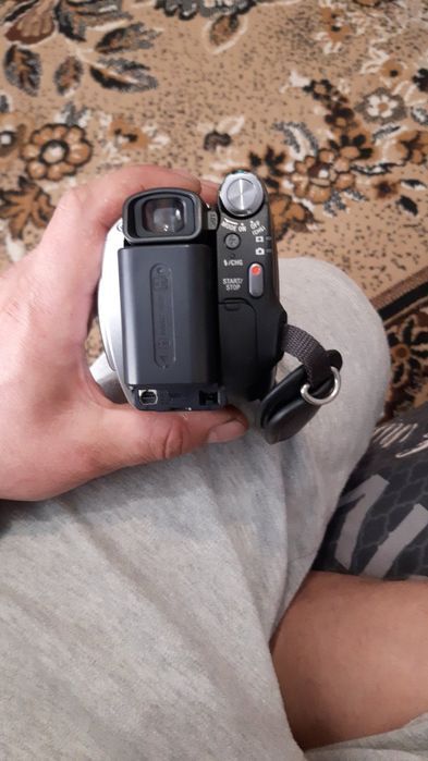 Продам видеокамеру.