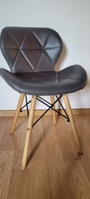 Krzesło skandynawskie z ekoskóry